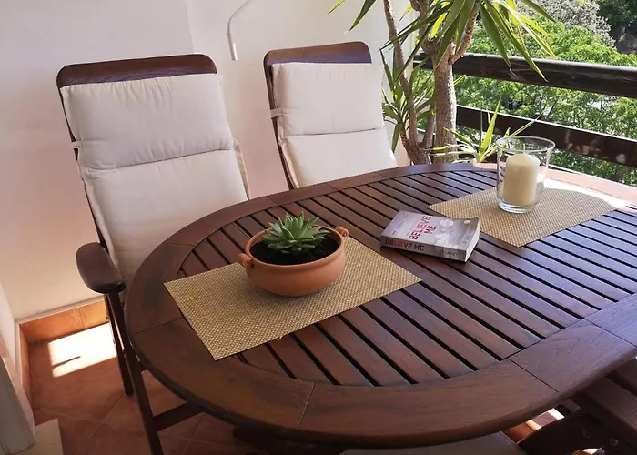 アントアナ * フヴァル