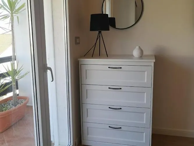 アントアナ * フヴァル