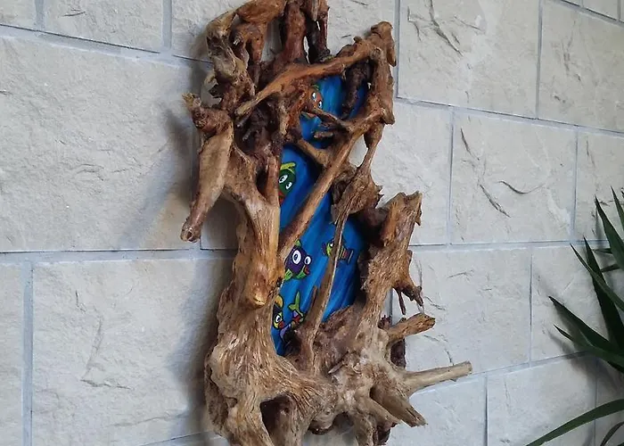 アントアナ * フヴァル