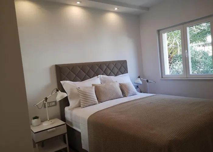 Apartament Antoana *